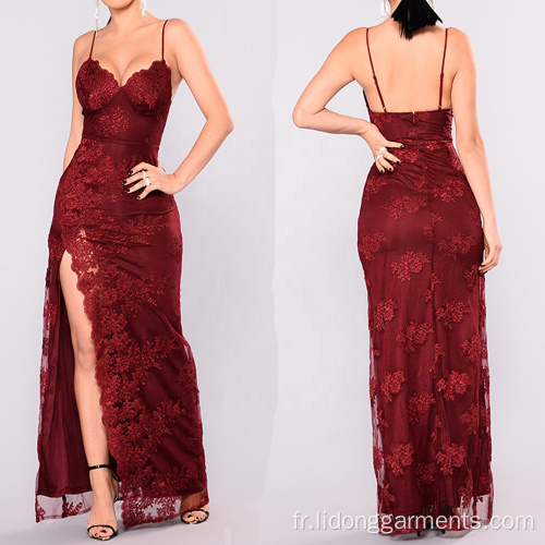 Longue robe rouge de la Dame en V sexy